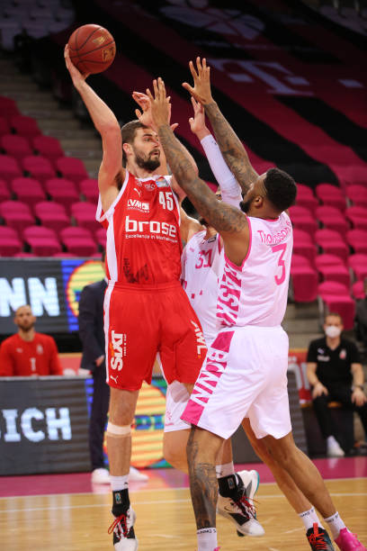 员不仅在进 员不仅在进