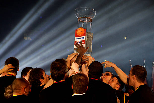 新春伊始 新春伊始